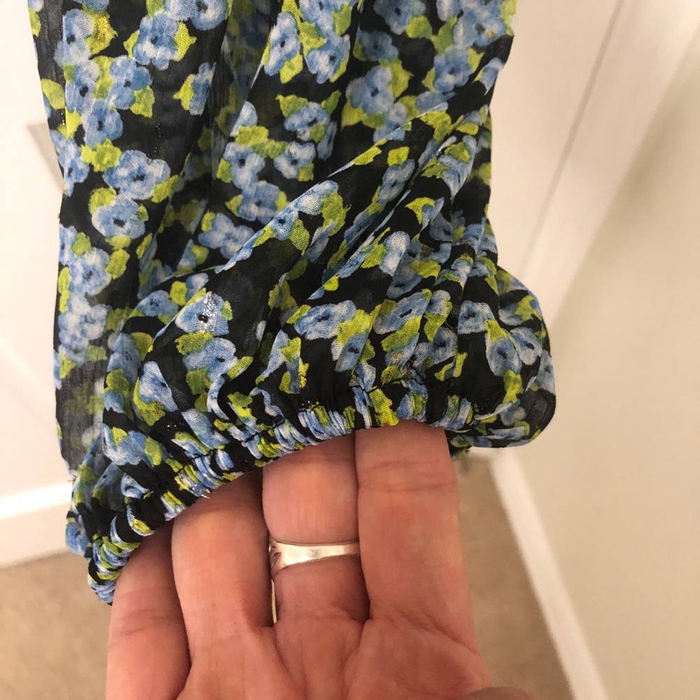 NWT Zara Sheer Black button up top Blue Floral Print Long sleeve boho size S - Picture 4 of 7
